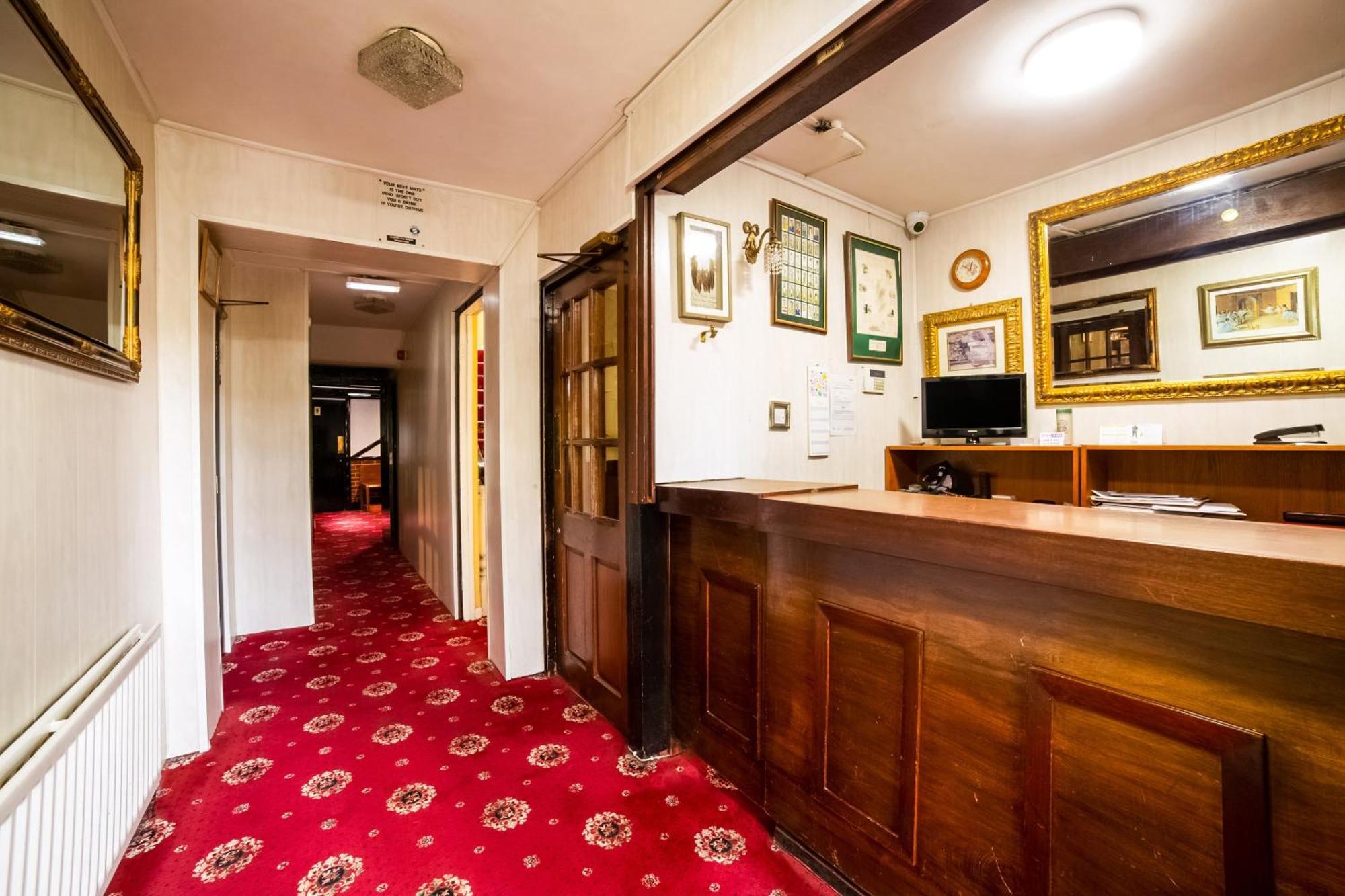 Oyo The Royal Hotel Dunston  エクステリア 写真