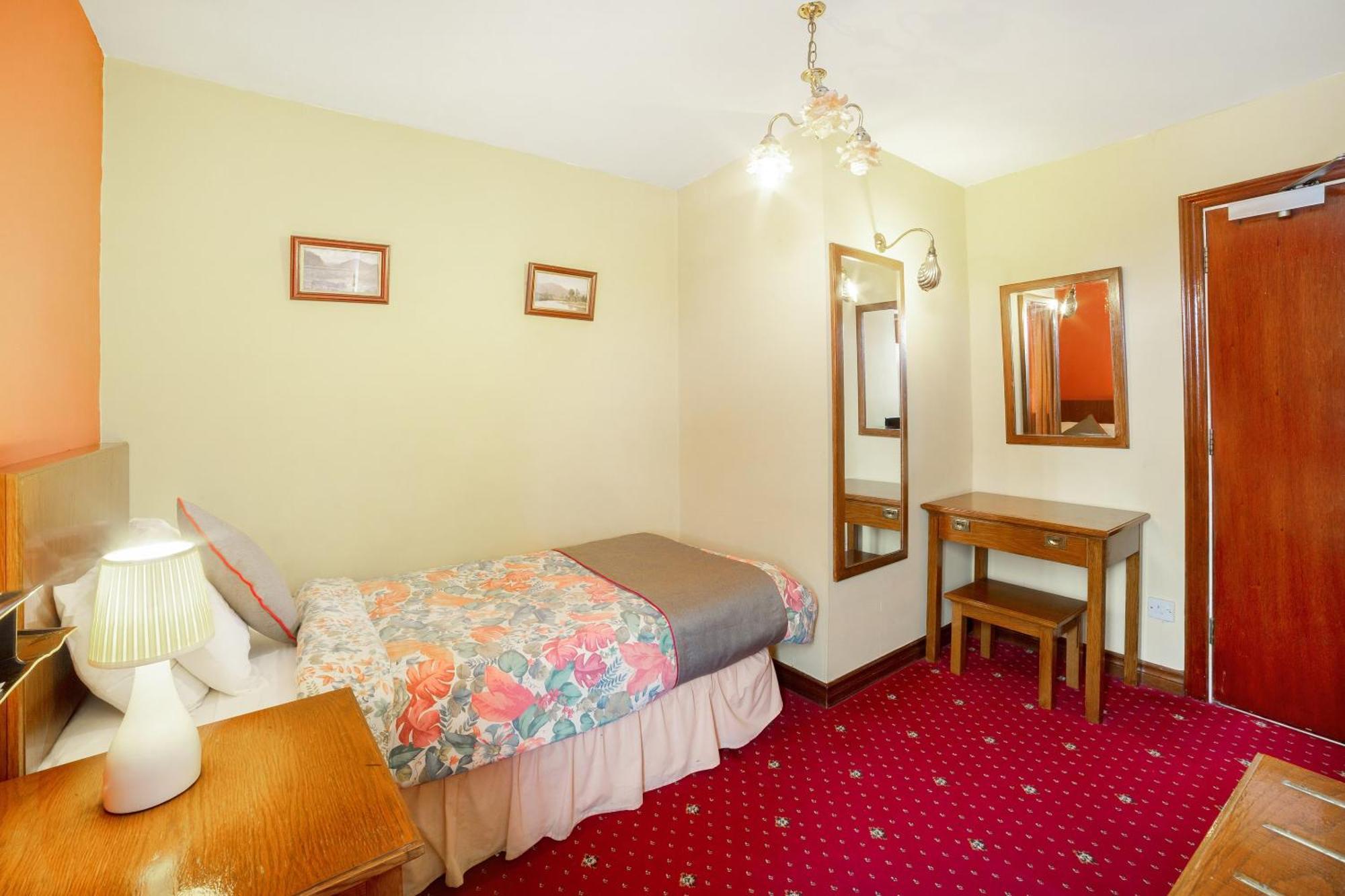 Oyo The Royal Hotel Dunston  エクステリア 写真